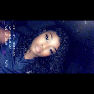 Meet your Posher, Shatia